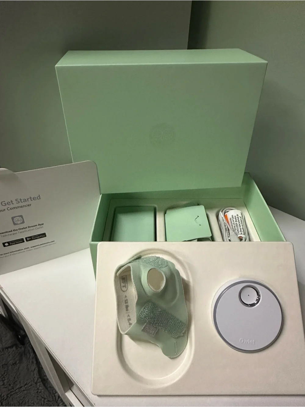 Owlet monitor- Mint Green -Wearable Arm/Wrist/foot Clip with Charging Base